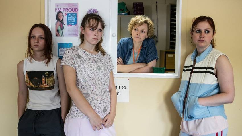 Molly Windsor, Liv Hill, Maxine Peake y Ria Zmitrowicz protagonizan La infamia