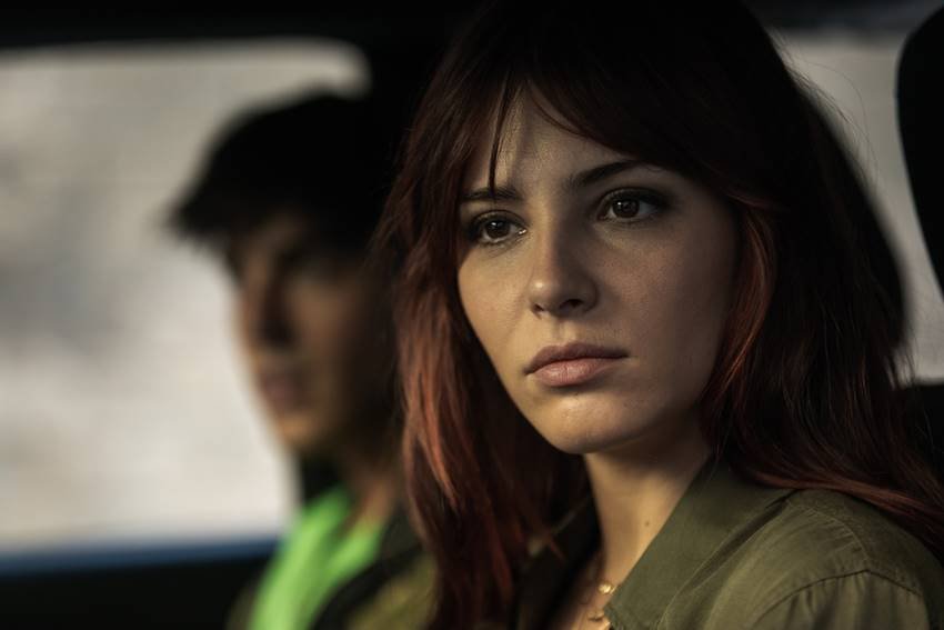 Óscar Casas y Andrea Duro en XTREMO. NETFLIX © 2021
