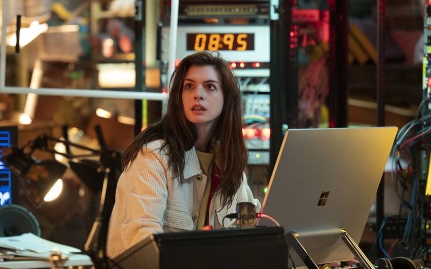 Anne Hathaway en Solos
