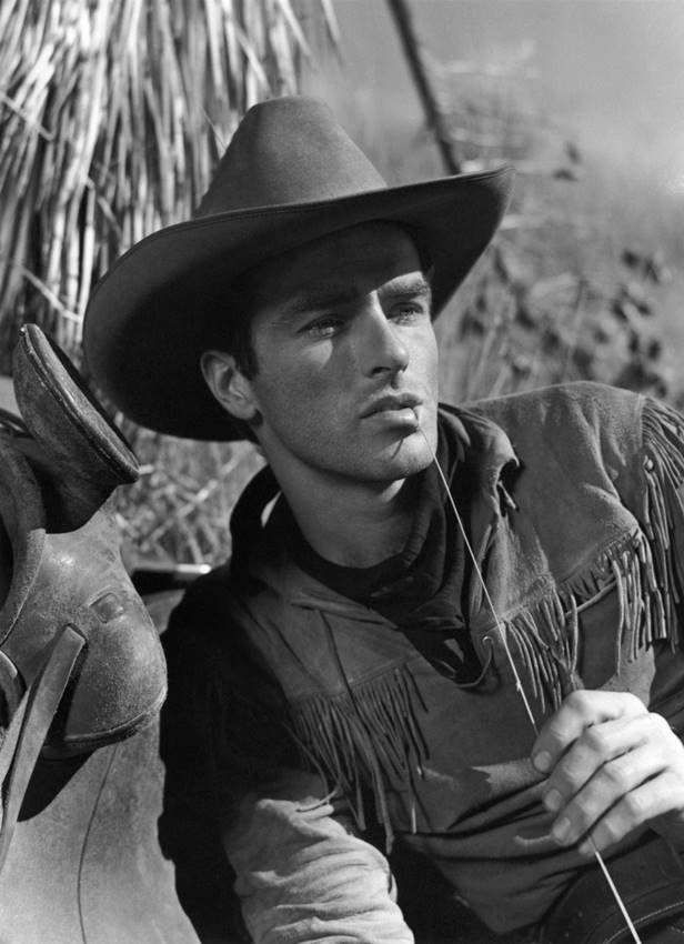 Montgomery Clift como Matt Garth.