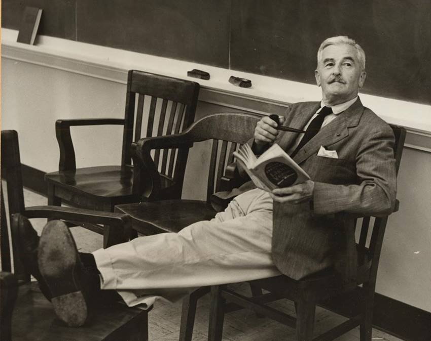 William Faulkner, autor de Mientras agonizo.