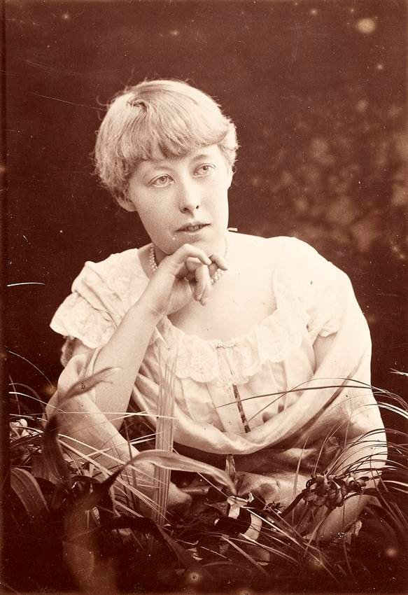Katharine Tynan. Señoras victorianas: fantasmas.