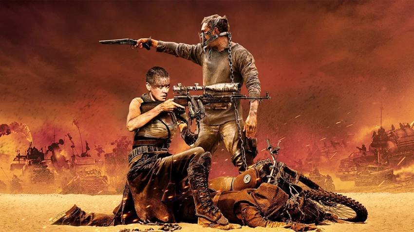 Charlize Theron como Imperator Furiosa y Tom Hardy como Mad Max, en Fury Road.