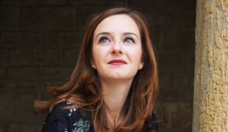 Reseña del poemario Línea blanca