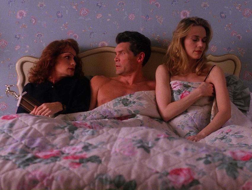 Escena del capítulo Slaves and Masters de Twin Peaks dirigido por Diane Keaton.