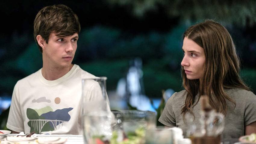 Julia Martínez y Diego Garisa en Subsuelo.