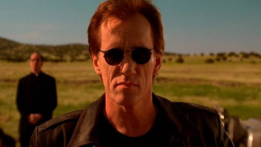 James Woods como Jack Crow en Vampiros de John Carpenter.
