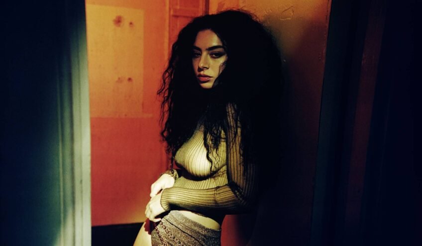 Charli XCX: la artista que cambió el pop antes de que el mundo estuviera preparado