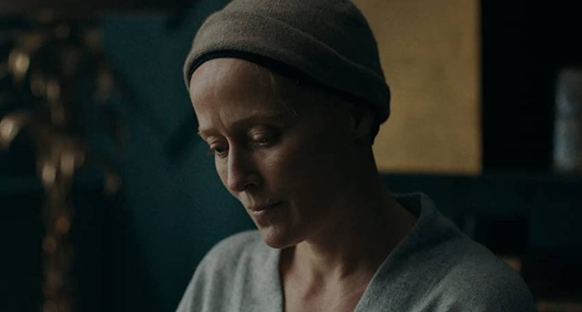 Jennifer Ehle es Amanda en Saint Maud.