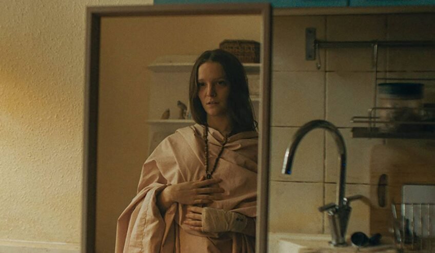 'Saint Maud', de Rose Glass: el cuerpo, la fe y la insoportable necesidad de ser elegida