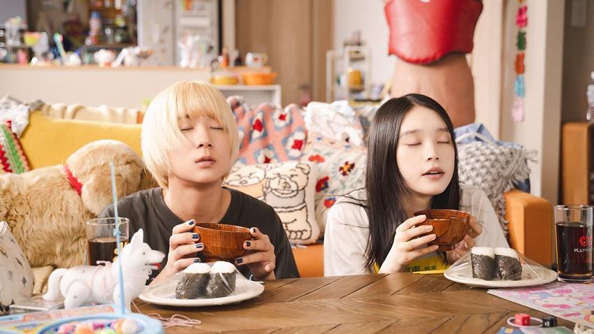 Chisato y Mahiro en Baby assassins Everyday!