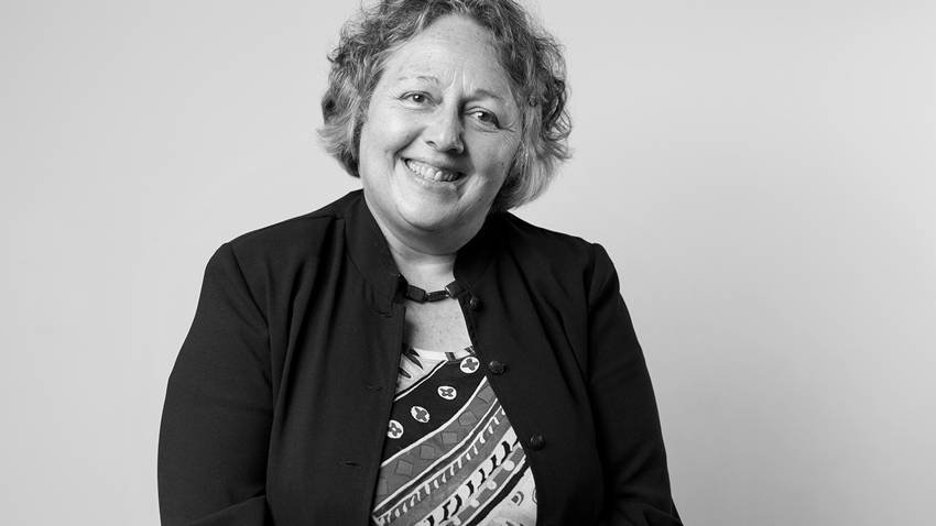 Rosi Braidotti, autora de Lo posthumano.