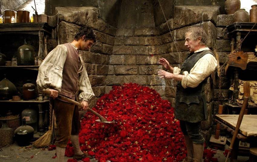 Dustin Hoffman como Baldini en El perfume: historia de un asesino.
