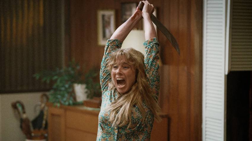 Linda Cardellini en Crystal Lake.